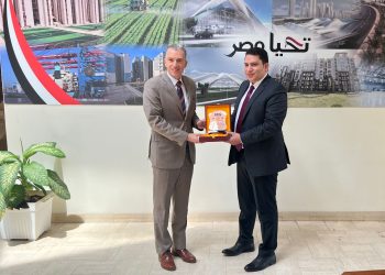 Egyptian Ambassador in Oman Receives the Founder of HHG