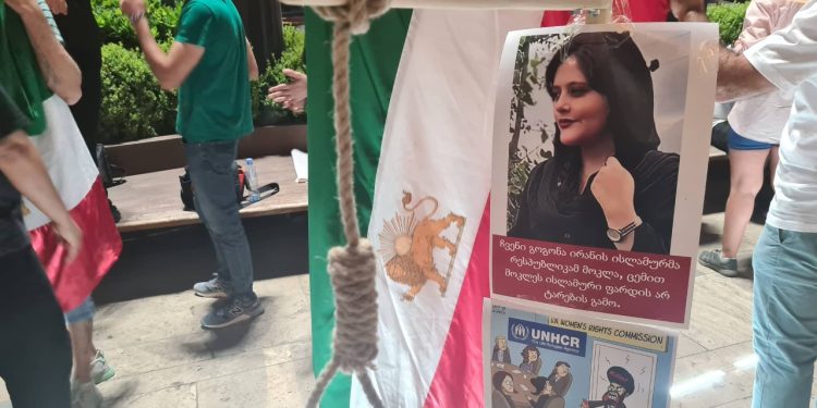 Demonstration of Iranian Citizens ‘Freedom to Iran’ Held in Front of Parliament