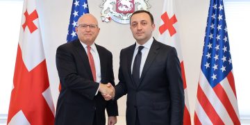 PM Meets with Senior Adviser of US Department of State for Caucasus Negotiations Discusses Difficult Regional and Global Security Situation