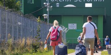 If anything, instituting a more stringent entry policy for citizens of Russia will render their travel document a cursed booklet. Source: eurotopics.net