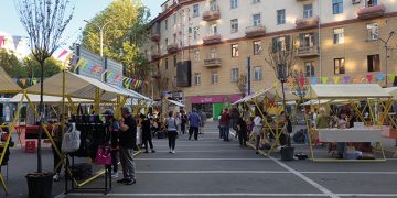 Rethinking Mitskevichi St. as a space for people and not cars will underline the importance of a place for social interaction