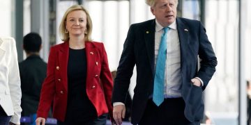 Johnson Weighs Return to Power as Liz Truss Resigns