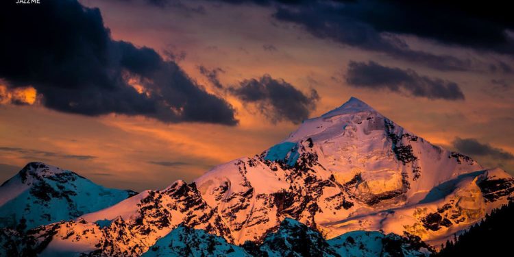 Three Missing Tourists Found Dead on Tetnuldi Peak