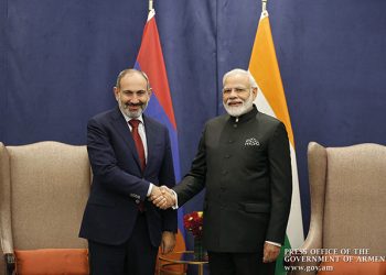 Prime Minister Nikol Pashinyan meets with India’s Prime Minister Narendra Modi. Photo from Press Office of the Armenian Government