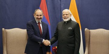 Prime Minister Nikol Pashinyan meets with India’s Prime Minister Narendra Modi. Photo from Press Office of the Armenian Government
