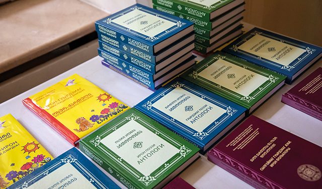 An impressive collection of books was presented to the public with support from the UK and UNDP. Photo by Leli Blagonravova/UNDP