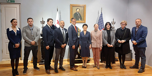 The grant from the US Embassy comes as a result of the close cooperation between the Art and Zugdidi Dadiani palaces, the result of the friendship, sharing of experiences and professional alliance between the museums of Georgia, and the support of the Ministry of Culture 