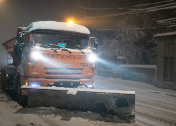 160 Tons of Road Salt Used to Combat Snow on Tbilisi Streets