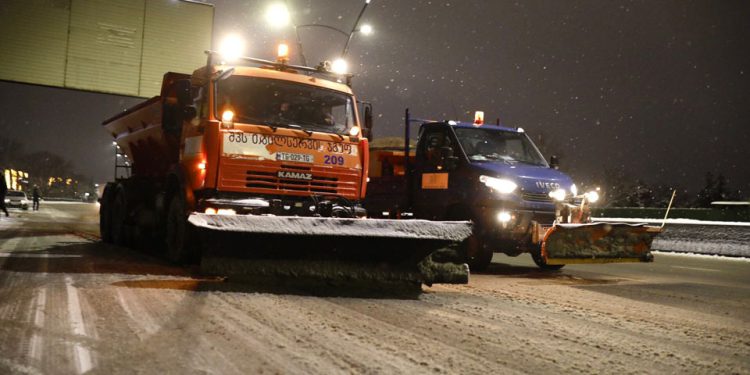 Head of Tbilservice Group: 350 Employees are Engaged in 24/7 Road Cleaning Works