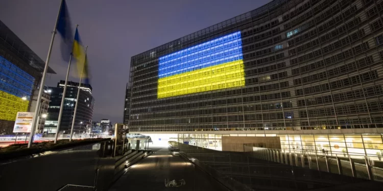 EU adopts 10th package of sanctions against Russia