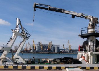 New ferry services will be developed and ports refurbished, which will promote trade in goods and facilitate the movement of people by creating a direct link with the EU Member States