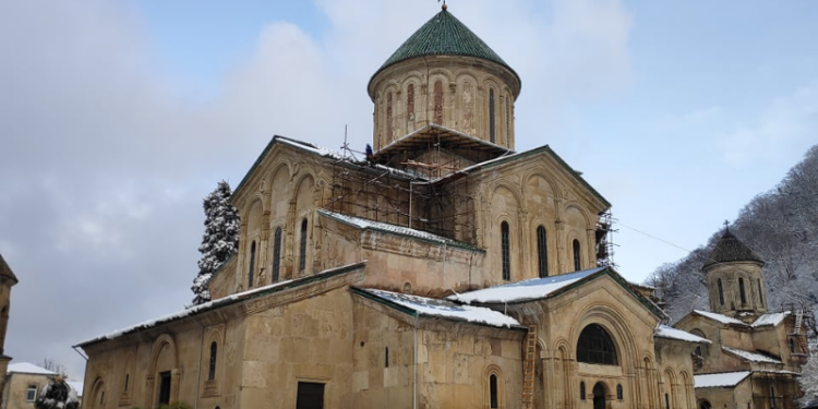 Patriarchate: Specialists working in Gelati should be replaced by a group of higher competence