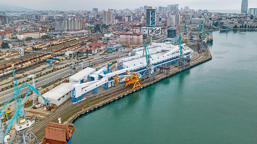 The Mineral Fertilizers Terminal in Batumi Port is 1.5 hectares. It has three closed warehouses that can service 1.5 million tons of cargo per year