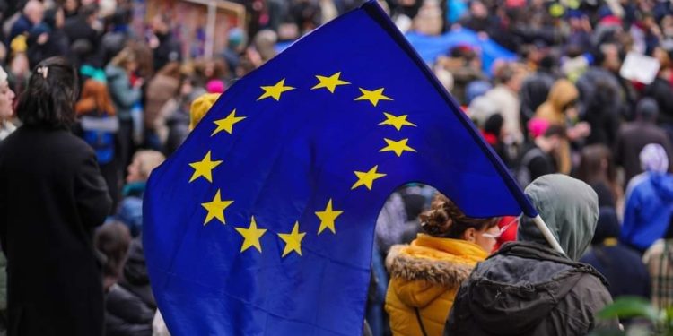 Protesters block Rustaveli Avenue for protest against draft law on agents