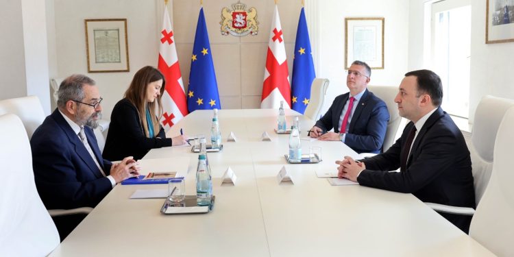 PM meets new head of EUMM, discusses role of the monitoring mission