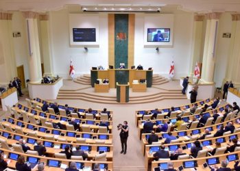Parliament expected to vote down agents law today