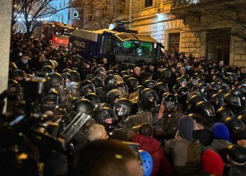 Pepper Spray used against the rally participants near the Parliament