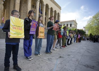 Plant Based Treaty-Georgia and Vegan Georgia with a message to fight climate change through diet, April 22. Photo by Виталий Малышев/Paper Kartuli