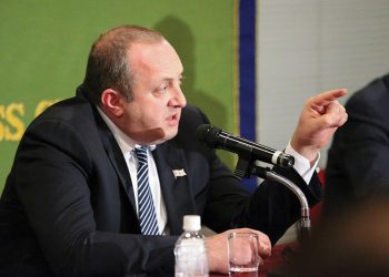 President Giorgi Margvelashvili and Salome Zurabishvili. Image sources: Agenda.ge and IPN