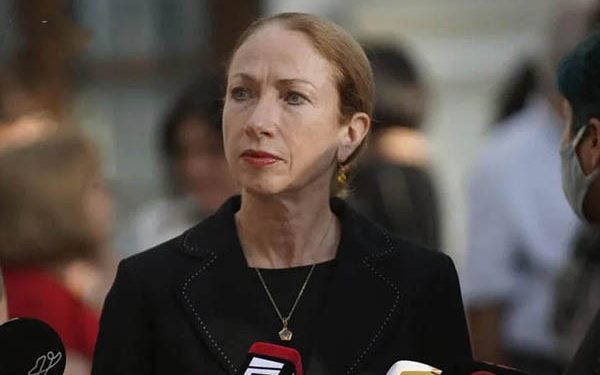 US Ambassador: Putin doesn’t give anything without a price