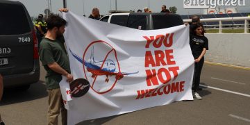 Activists protesting against flights from Russia arrested at the airport