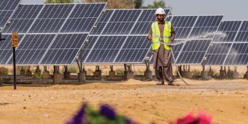 Global efforts to achieve net-zero greenhouse gas emissions can yield substantial economic and social benefits. For developing Asia, these benefits could be 5 times the costs of mitigation