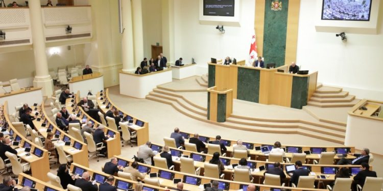 Draft law on e-commerce adopted in first reading