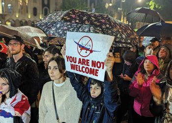 Protestors in Tbilisi oppose the resumption of flights with Russia. Photo by Nini Gabritchidze