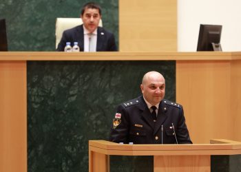 Parliament approves draft law on weapons