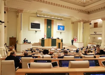Parliament passes draft law on deoligarchization in second reading
