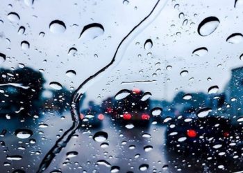 Short rain with thunderstorms in weather forecast