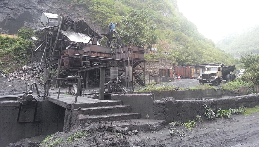 Mining in Chiatura. Photo by Matti&Keti