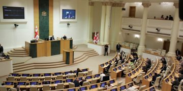 Parliament Rejects De-Oligarchization Law in 3rd Reading