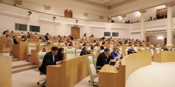 Initiation of impeachment procedure against President requires support of 50 MPs, while her removal from office needs 100 votes