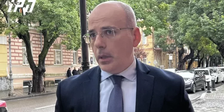 Court to prepare a report on the impeachment of the President by mid-October