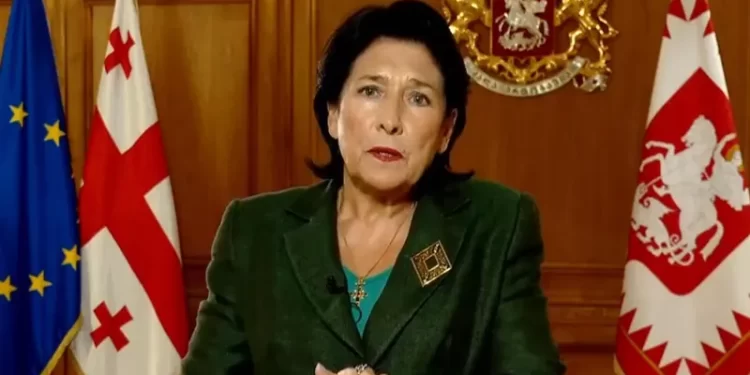 President: I’ll go to the Parliament, I don’t need anyone to support me in standing beside those little men