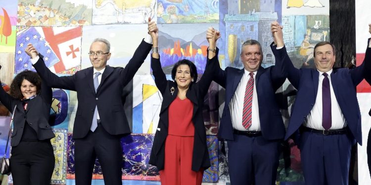 “Our voice to Europe” — President to collect signatures for the EU