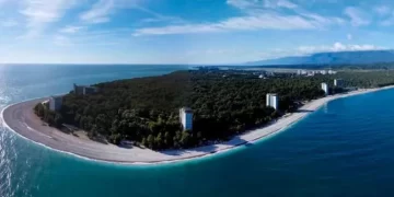 “Parliament” of occupied Abkhazia decides to transfer Bichvinta country house to Russia