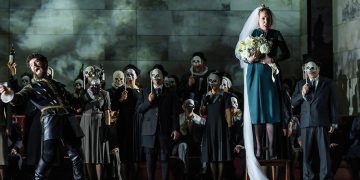Anna Bolena. Photo by Bettina Stöß
