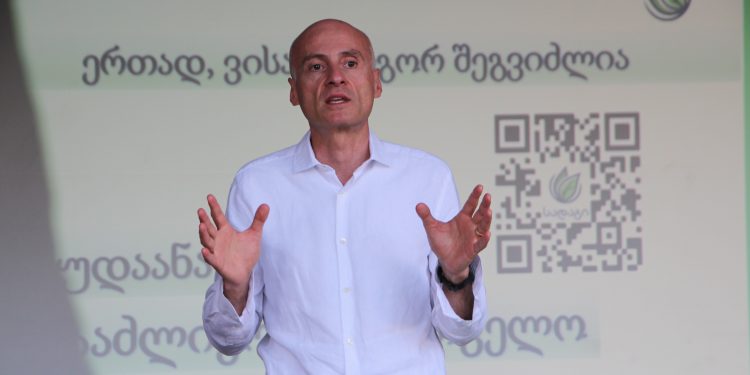 Nikoloz Shurgaia, Sadagi