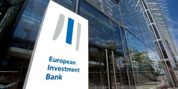 From Dreams to Metal – Alexandra’s Artistic Alchemy in ‘INVOLUTIONS’