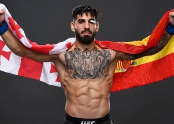 Ilia Topuria claims UFC lightweight championship by defeating Alexander Volkanovski