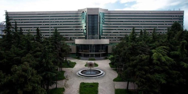 PM vows to stop reorganization process at Republican Hospital