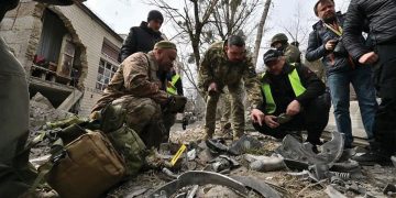Several people were injured as missile debris fell in Kyiv this week. Source: Getty Images