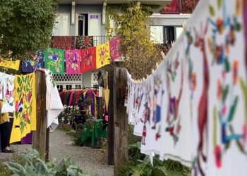 Adjarian embroiderer and weaver women in Gardenia Shevardnadze