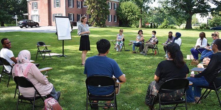 This Master of Arts in International Peacebuilding program deeply engages students in a skills-focused application of interfaith learning that changes behavior and drives lasting change. Source: hartfordinternational