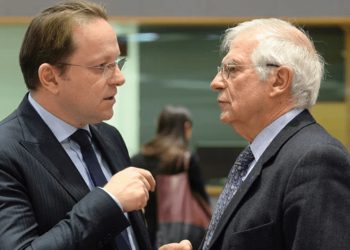 Olivér Várhelyi and Josep Borrell. Source: euronews