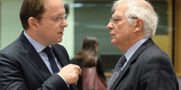 Olivér Várhelyi and Josep Borrell. Source: euronews