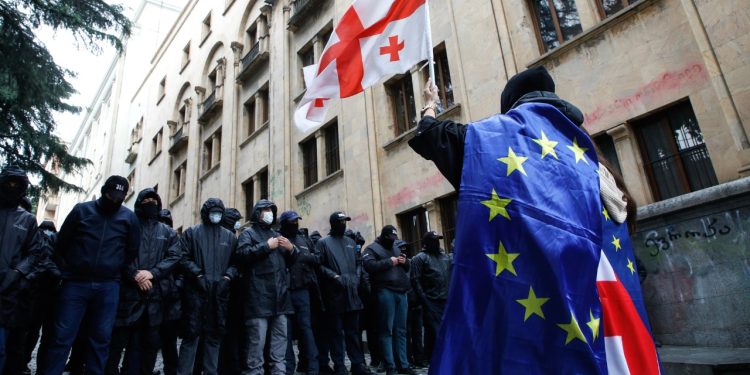 Veto on “Russian law” referred to Legal Affairs Committee for consideration