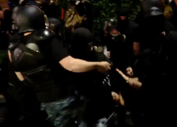 Special Forces use disproportionate force on peaceful protesters